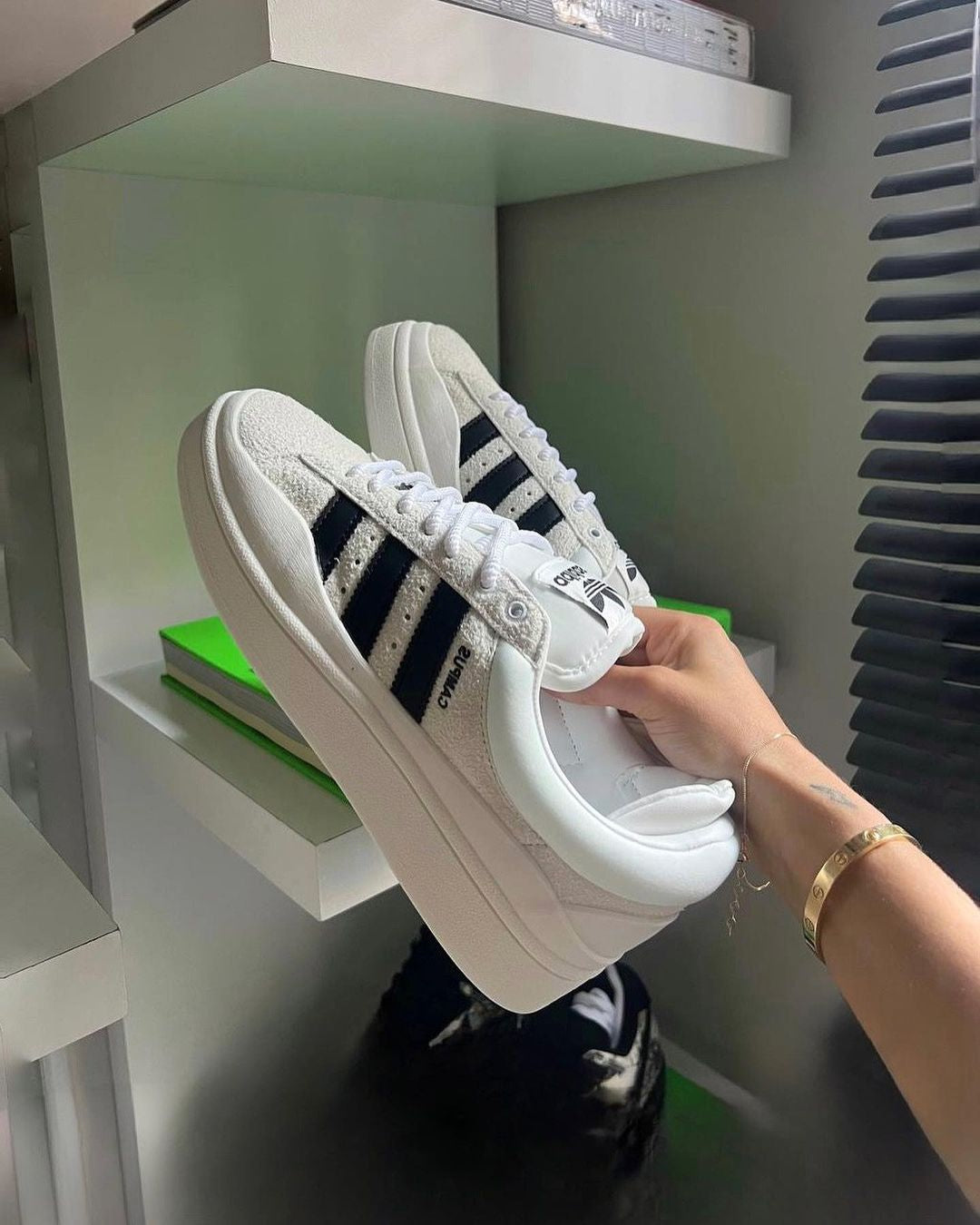 Adidas Campus x Bad Bunny Blanco y Negro