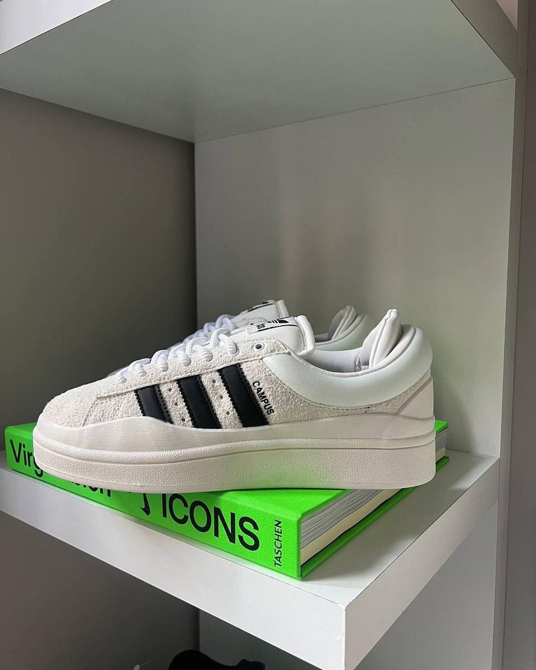 Adidas Campus x Bad Bunny Blanco y Negro