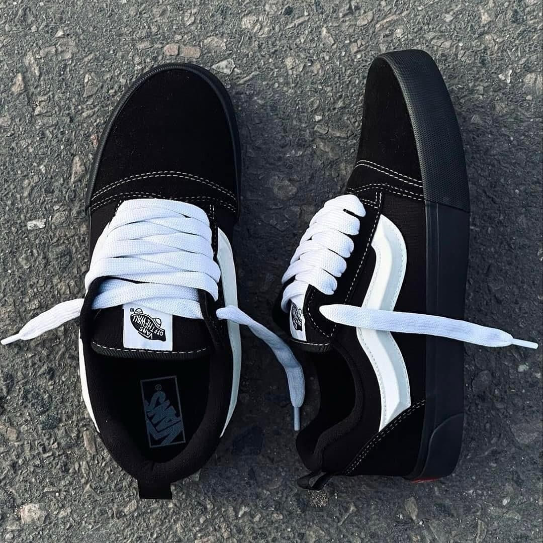 Vans Knu Skool Negras y Blanco